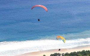 Pantai Modangan, Surganya Paralayang