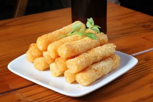 Sering Diremehkan, Padahal Konsumsi Singkong Tawarkan 11 Manfaat Ini