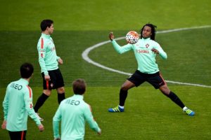 Bintang Muda Portugal Ini Lebih Suka Milan Ketimbang Manchester United