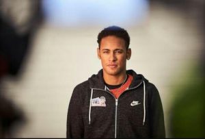 Terkesima dengan Merek Sepatu Baru, Neymar Nekat Kuras Isi Dompetnya Hingga Ratusan Juta