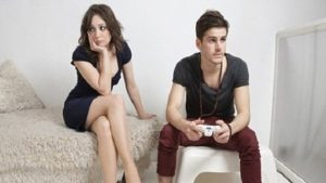 Main Video Game, Bermanfaat atau Hanya Merusak?