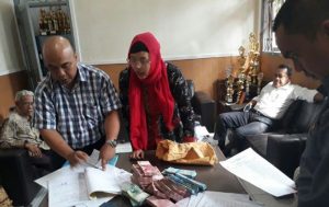 Oknum Kepala Sekolah Terjaring OTT, Barang Buktinya Wow…