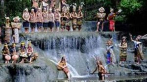 Nyobeng Sebujit, Ritual Cuci Tengkorak Tarik Wisman Crossborder