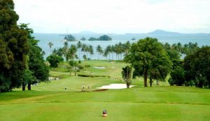 Pilot dan Cabin Crew Singapore Airline Jajal 2 Golf Course di Batam