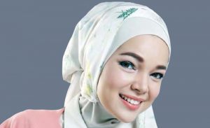 Dihujat Lantaran Dianggap Lecehkan Cadar, Dewi Sandra Bilang Begini…