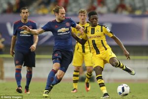 Masuk Dalam Daftar Buruan Barcelona, Pemain Muda Dortmund Ini Bahagia