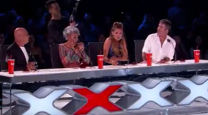 Komentar Demian Aditya, Wajah Simon Cowell Disiram oleh Teman Jurinya