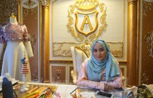 Salah Satu Bos First Travel Ternyata Seorang Perancang Busana Kelas Dunia