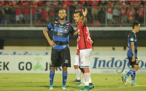 Puji Peforma Thiago Furtuoso, Gomes de Oliveira Lebih Jagokan Odemwingie