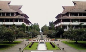Judul Buku dari Alimni ITB77 Ternyata Membahas Soal Perusahaan Anti Krisis