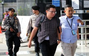 Lagi, Dua Terduga Pemberi Suap ke Dirjen Hubla Digiring Petugas KPK.. Ini Identitas Mereka