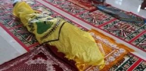 Loyalis Meninggal, Jenazahnya Dibalut Bendera Golkar
