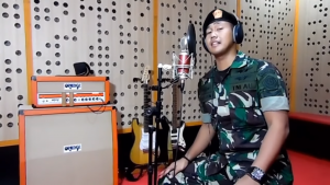 Nge-cover Lagu, Ternyata TNI Juga Kena Demam Depacito!