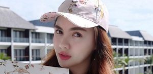Baru Menikah, Foto Bugil Vicky Shu Lagi Ngangkang Beredar