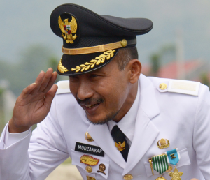 Jelang Pendaftaran di KPU, Cakka Masih Sempatkan Urus Pemerintahan