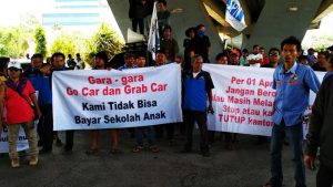 Sopir Konvensional Minta Jumlah Angkutan Online Dibatasi