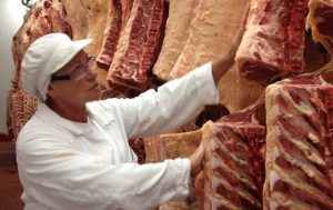 Tak Punya Kulkas, Ini Tips Menyimpan Daging Kurban Agar Tetap Awet dan Sehat