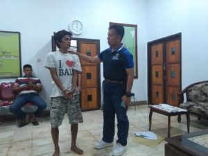Istri Kerap Main Facebook, Suami Cemburu Hingga Tebas dengan Parang