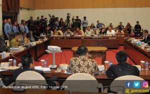 Pansus Bakal Gunakan Upaya Hukum untuk Hadirkan KPK