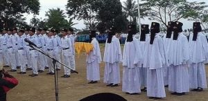 Kemendikbud Minta Seragam Sekolah Tak Bercadar, Tanggapan Anda?