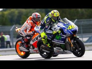 Baju Balap Sobek Digores Ban Depan Marquez, Begini Respons Rossi