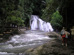 Tarif Masuk Bantimurung Terlalu Mahal, Turis Mancanegara Mengeluh