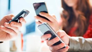 Ogah Registrasi Ulang Kartu Prabayar, Ancaman Blokir hingga Bui Menanti