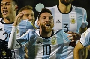 Messi dan Ronaldo Lolos ke Rusia, “Kiamat” pun Urung Terjadi