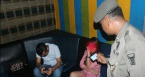 Nah Lho, Ngapain Malam-malam di Kamar Hotel, Mesum kan?
