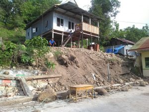 Tanah Longsor, Tembok Pagar SD 59 Parepare Runtuh