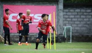 Irfan Bachdim Resmi Perpanjang Kontrak dengan Bali United
