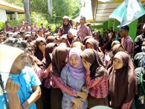 Pelajar SMAN 3 Wajo Menangis Gurunya Dipolisikan
