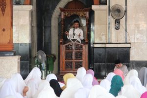Doa Restu Rakyat Luwu Antar Aziz Qahhar ke Deklarasi