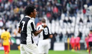 Inter-Napoli Tertahan, Juve-Roma Menang