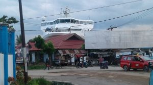 Kapal Tabrak Kantor Syahbandar Kendari