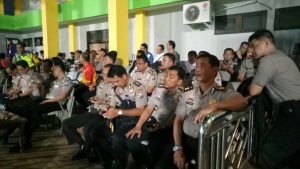 Digelar Tanpa Suporter, Polisi Malah Nonton MU Vs Bhayangkara di Tribun VVIP