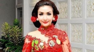 Tak Dibolehkan Menghadiri Resepsi Pernikahan Kahiyang, Roro Fitria Mewek