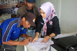 Warga di Luwu Antusias Serahkan Dukungan KTP ke IYL-Cakka