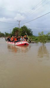 Respon Cepat PMI Bantu Korban Banjir