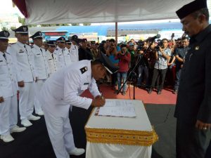 Ini Pesan Cakka Usai Lantik 15 Kades di Luwu
