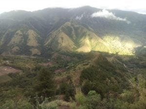 Mengejar ‘Spot View’ Gunung Nona di Enrekang