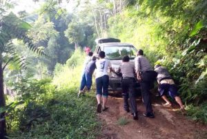 Wisatawan Nyasar Akibat Terlalu Percaya Peta di Ponsel Pintar