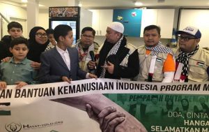 Do’a untuk Melly Goeslaw Menggema di Palestina