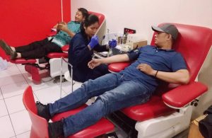 Jelang Natal, Alumni Smakara Donor Darah Serentak di 3 Kota
