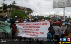 Ratusan Guru Honorer Demo Minta Kadispendasbud Ditangkap