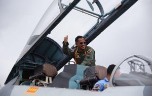 Pertama Kali Naik Sukhoi, Kapolri: Saya Pusing