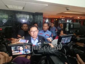 Jokowi Tak Konsisten, Fadli Zon: Bisa Menjadi Contoh