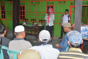 Warga Duapitue Sebut Fatmawati Merakyat dan Tepat Pimpin Sidrap