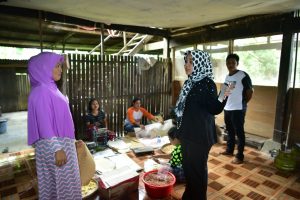 Fatmawati Motivasi Pelaku Industri Rumah Tangga