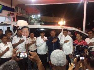 Total Dukung PAMMASE, NasDem Sulsel Serahkan Mobil Ambulans